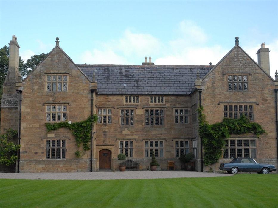 Pentrehobyn Hall