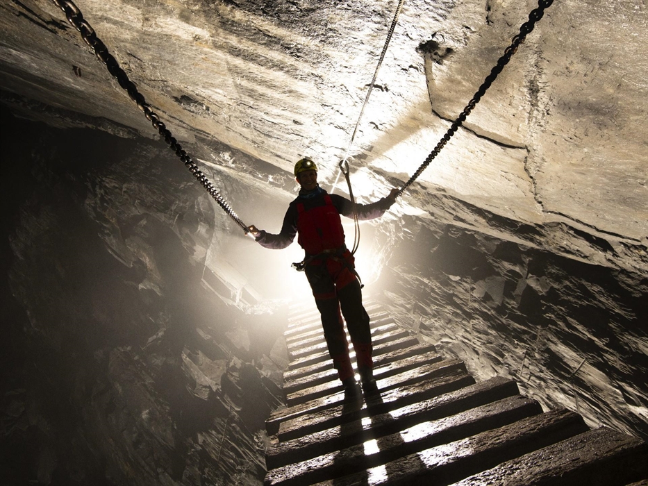 Go Below Underground Adventures Hero Xtreme Bridge