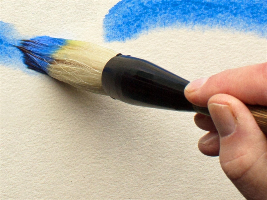 Meiru and Andrew Ludlow are both accomplished artists and it is their work, which is exhibited in the Gallery. Meiru’s work is bright and her bold wat