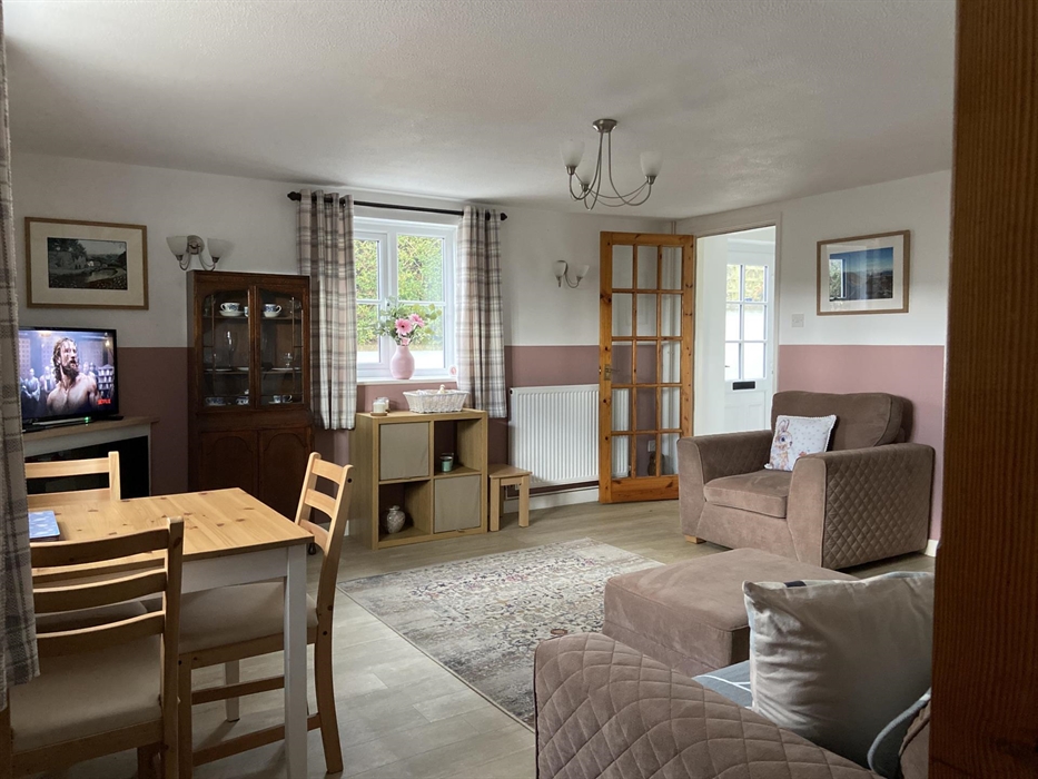 efail bach livingroom2