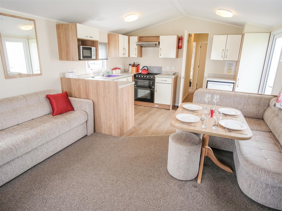 Lakeside Caravan Park - hire caravans