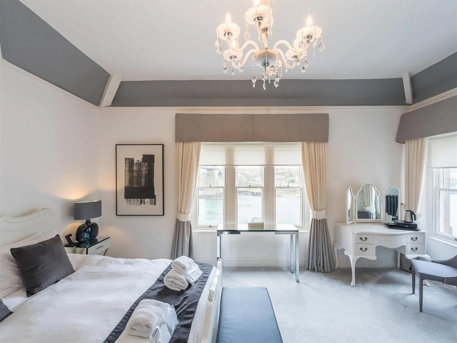 Telford House – 6 Premium & Spacious Bedrooms