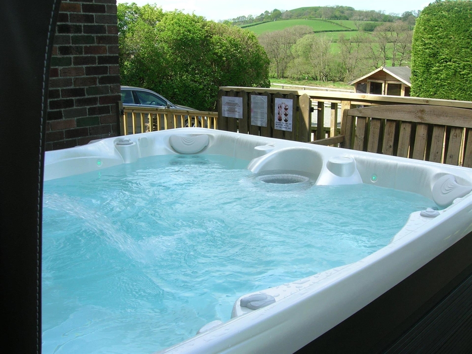 We now have a new 7 seater hot tub installed at Bevan House.