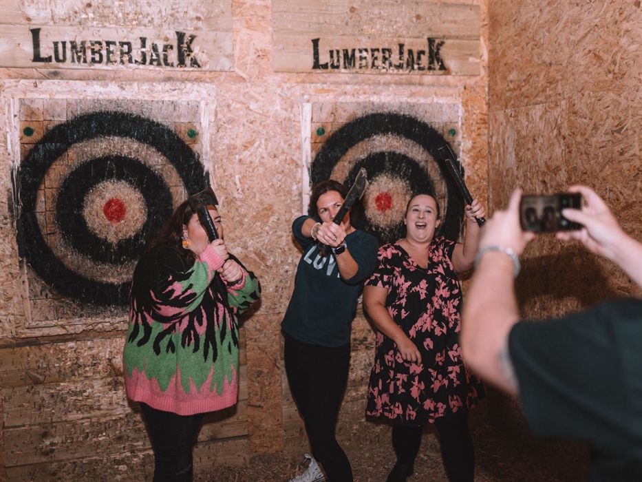 Get the girls together for an evening of axe throwing!