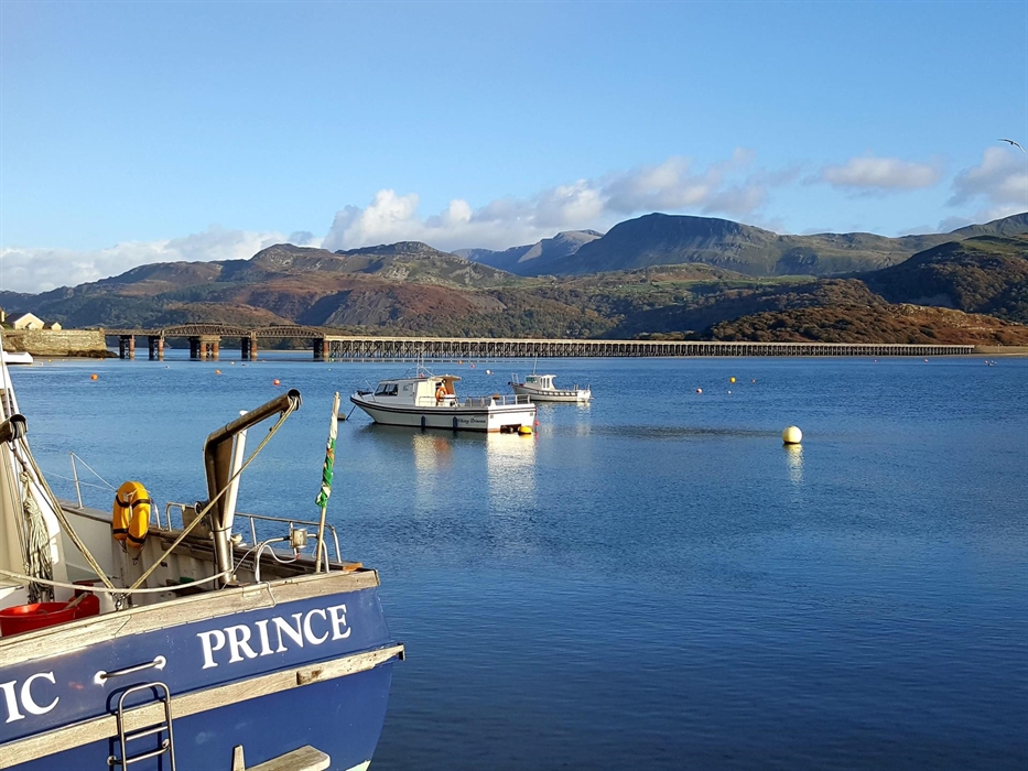 Barmouth looking towards Cadair Idris North Wales Guided Tours