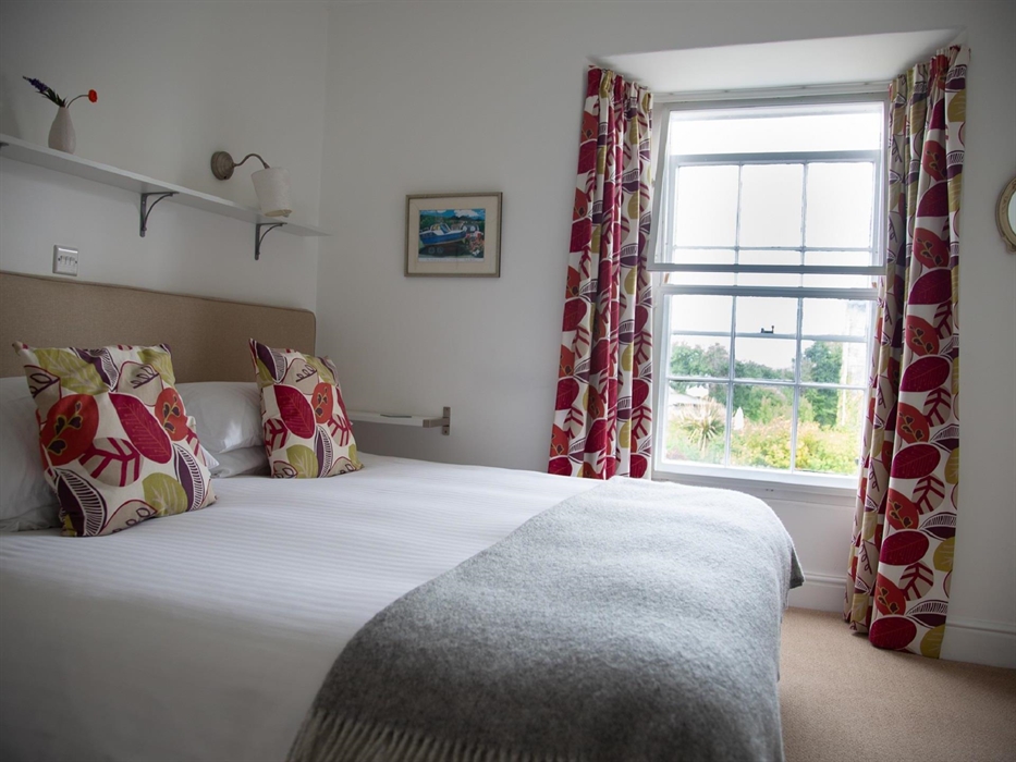 Cnapan Guest House Newport Pembrokeshire