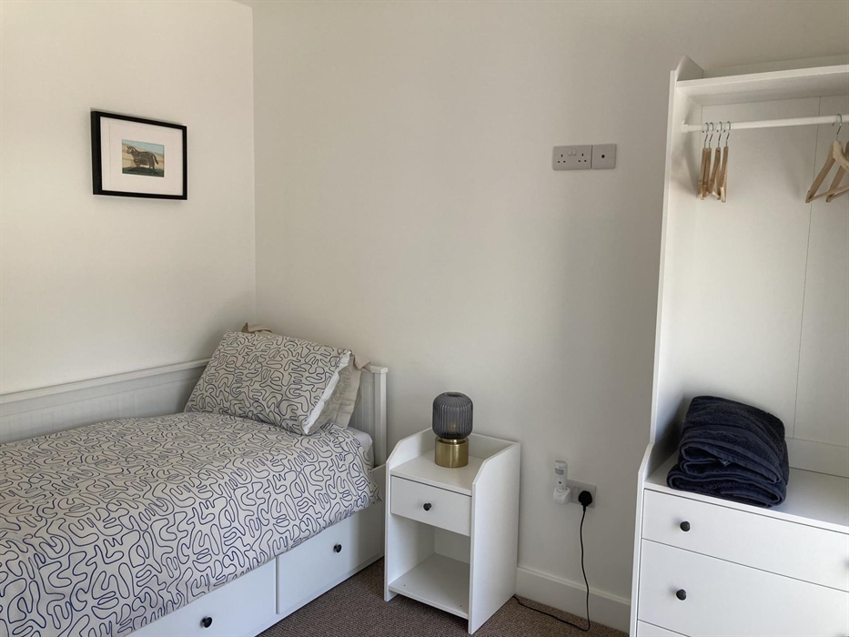 Bedroom 3 (single)