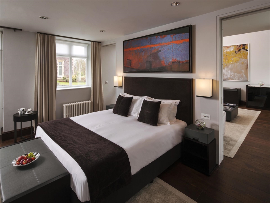 Penrhiw Priory Five Star Guest Accommodation, St Davids, Pembrokeshire. Meadow Suite