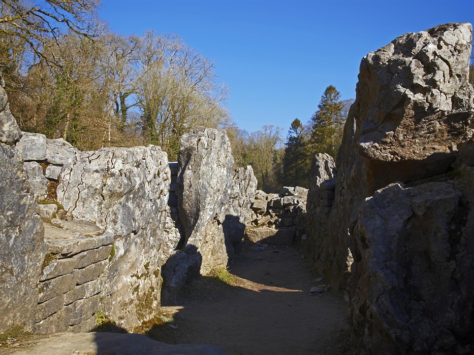 Parc le Breos Burial Chamber