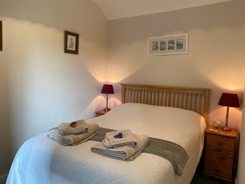 Aberyscir Coach House bedroom quality bedding on a comfy double bed