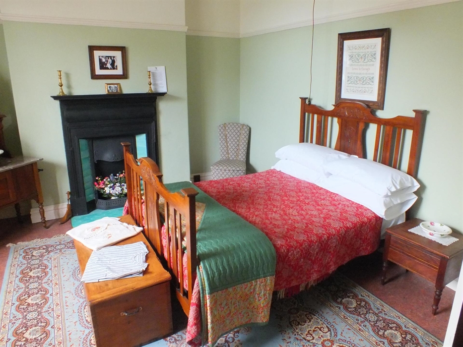 The front bedroom where Dylan was born in 1914