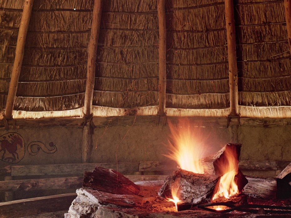 Tân Tŷ Cyfarfod- Meeting House Fire