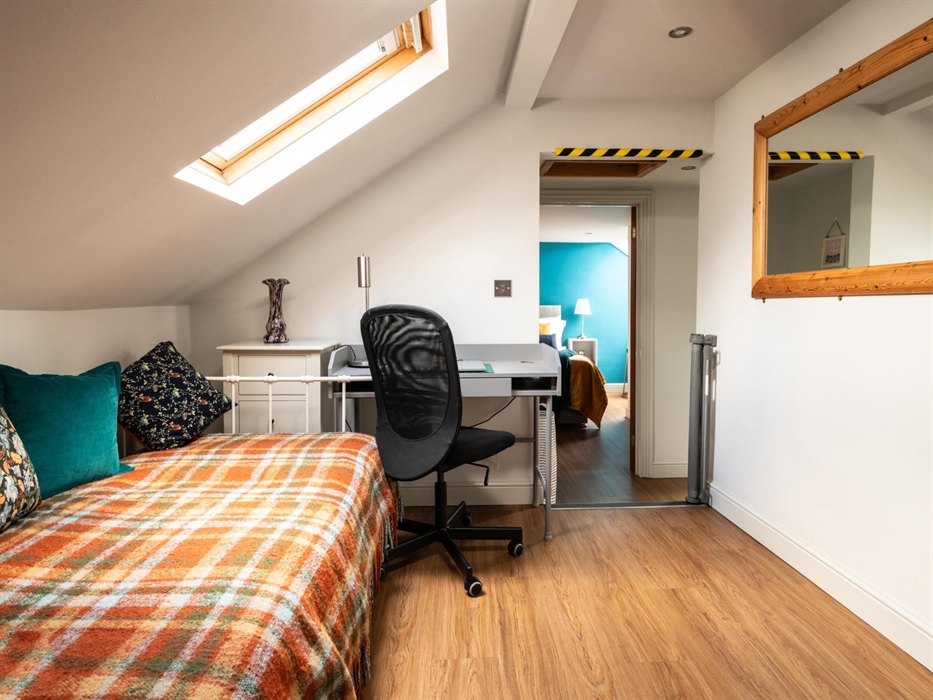 Barn Landing with Desk and Daybed