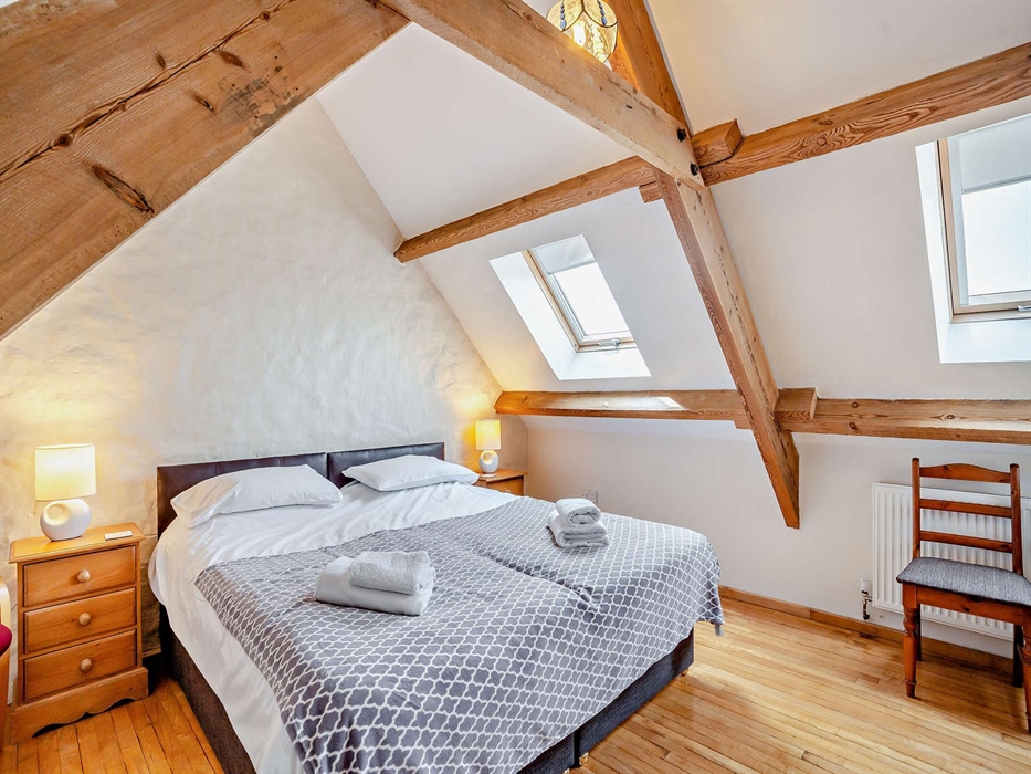 The Granary, first bedroom. Two superking or twin beds on request
