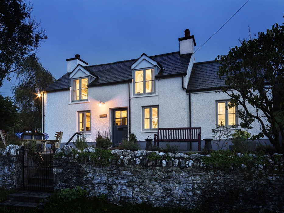 Brynglas Cottage