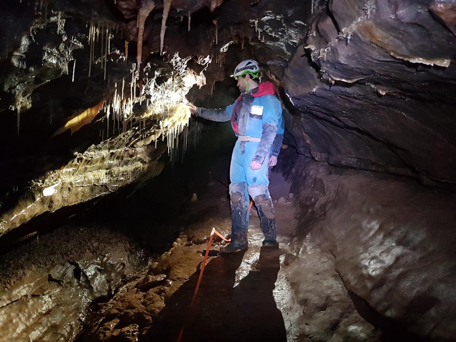 Parkwood Outdoors Dolygaer - Caving adventures available