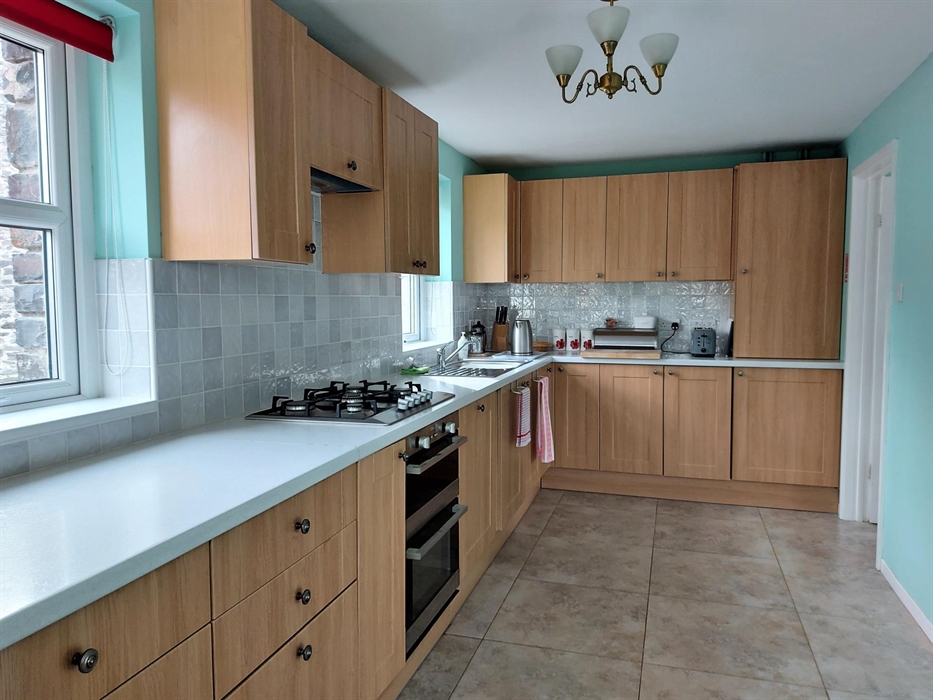 Kitchen with wash/dryer & dishwasher
