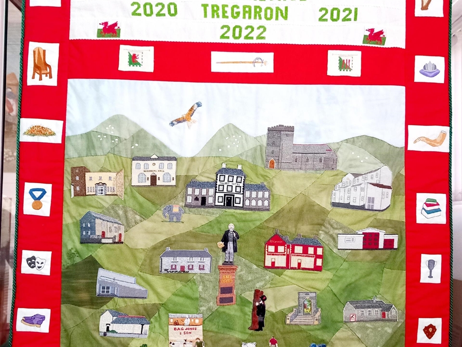 Croesawyd Eisteddfod 2022 gyda brwdfrydedd a hwyl,- wythnos bythgofiadwy o ddathlu ein diwylliant. The National Eisteddfod, one of Europe's largest cu