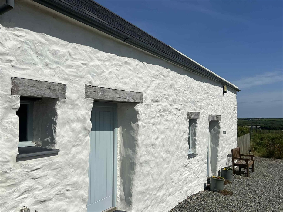 Glowty Cottage External