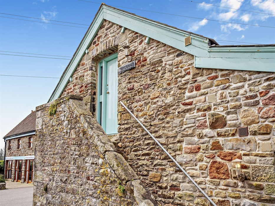 The Tack Room, entrance