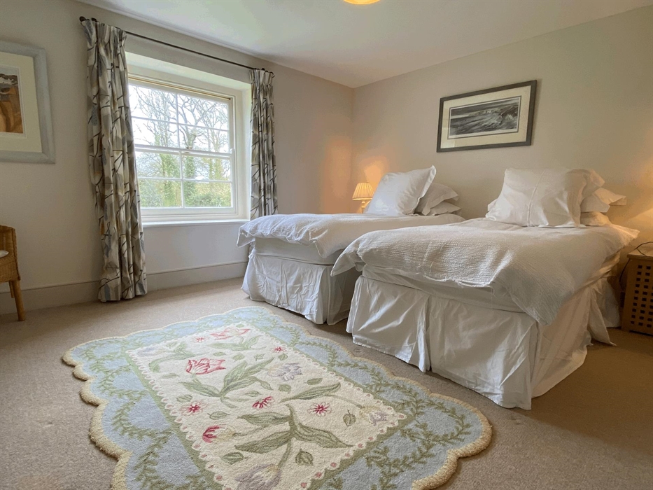 Twin Room with ensuite bathroom