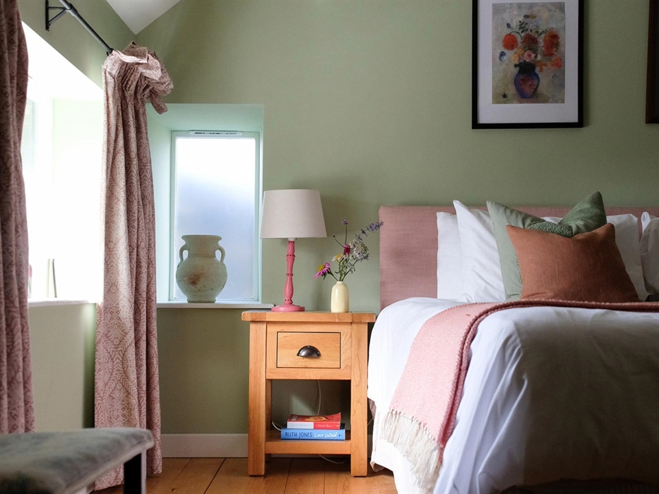 The Cow Shed 2nd bedroom with en-suite