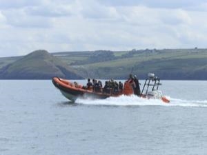 Bay Explorer Passing Mwnt