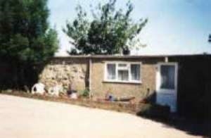 Cwt Mochyn, Tan y Bryn