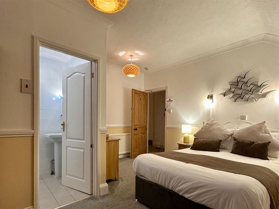 Room 5 Double En-Suite