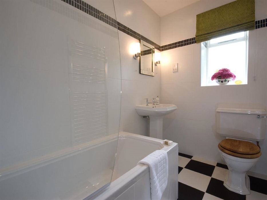 House by the Dyke Bathroom