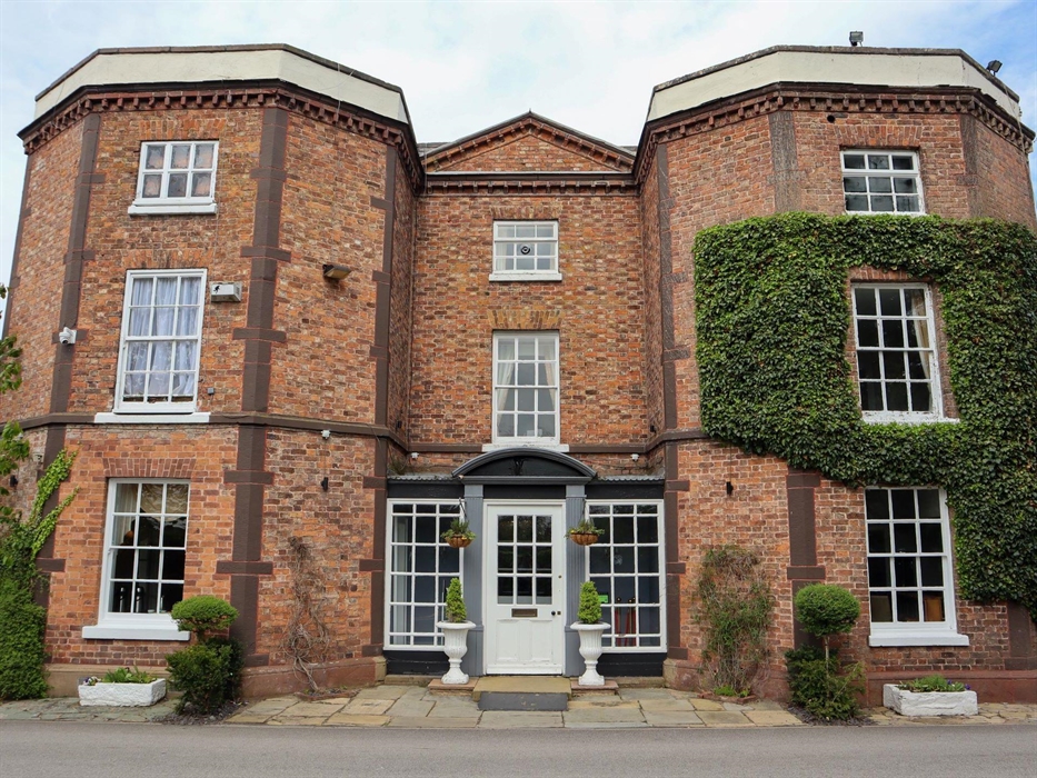 Exterior image of hotel