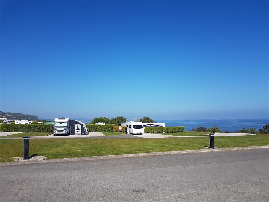 A cluster from cottages