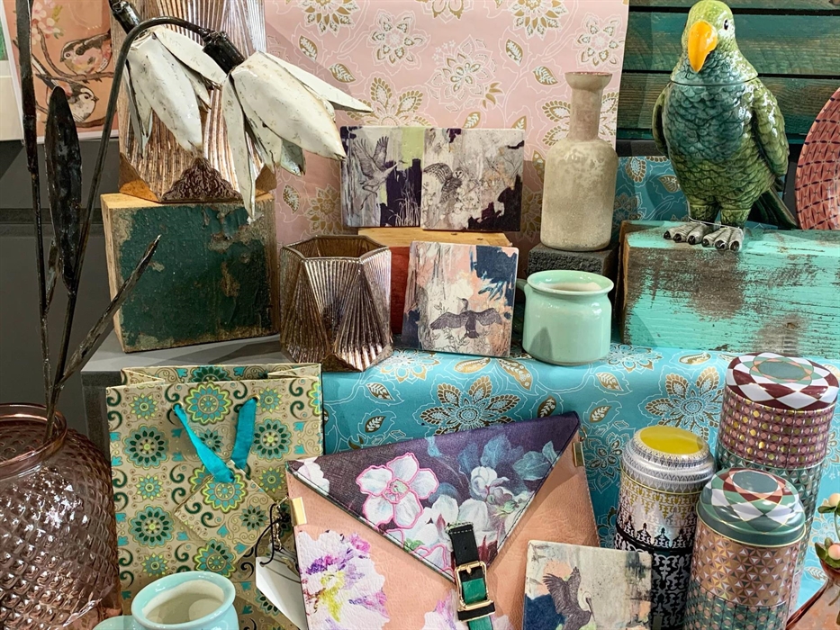 Homeware, sculpture and accessories