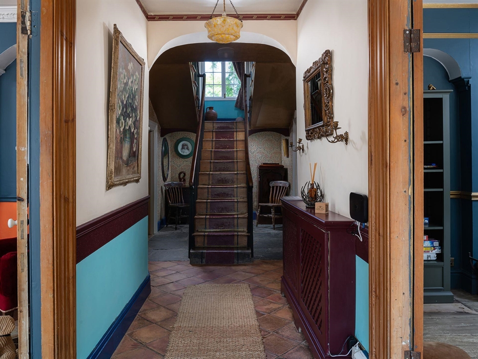 The Cors Country House