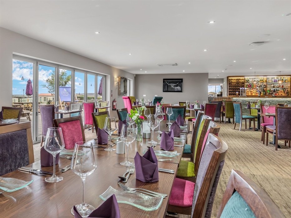 Charlie's Bar & Restaurant