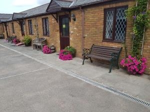 Parc Coed Machen Cottages
