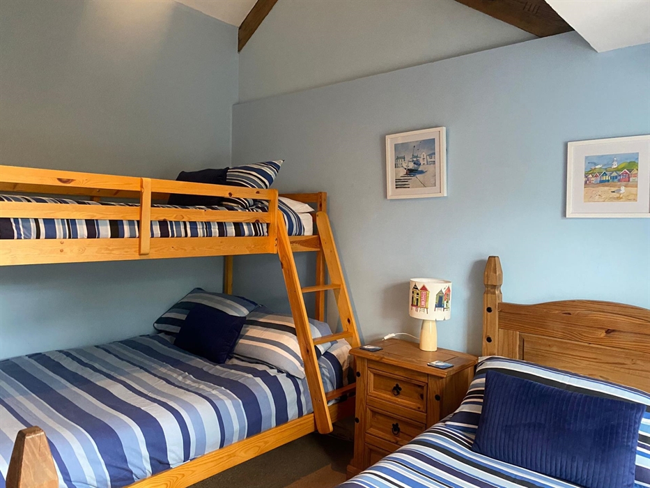 Bedroom 2 - sleeps 4