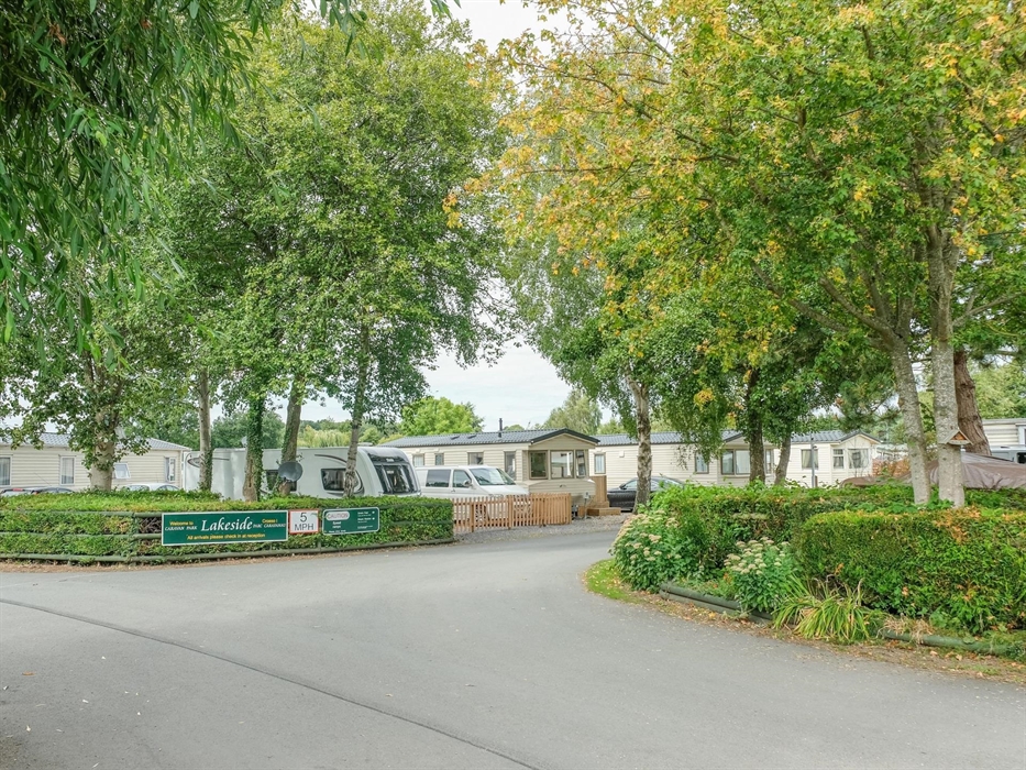 Lakeside Caravan Park