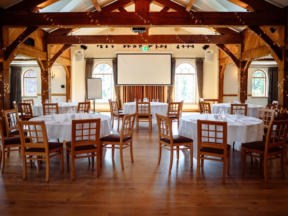 meeting room caberet style