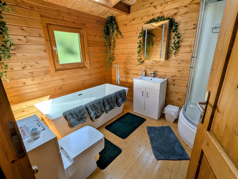 Mam cabin bathroom