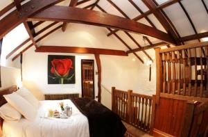 peterstone duplex stable room