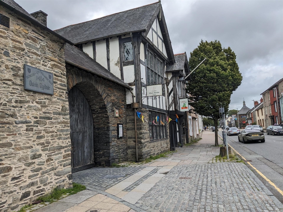 Owain Glwyndwr Parliment - Machynlleth