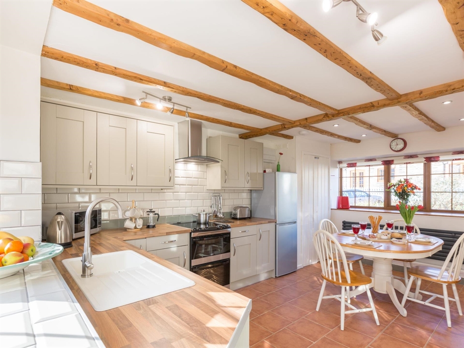 Luxury farm cottages on Pembrokeshire smallholding.  Dog friendly, Child friendly. Log burners for cooler months. Close to Pembrokeshire Coast Nationa