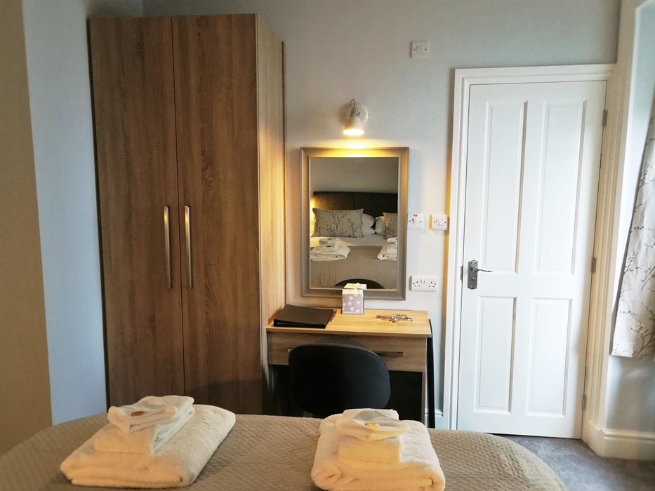 Room 3 - Dressing area