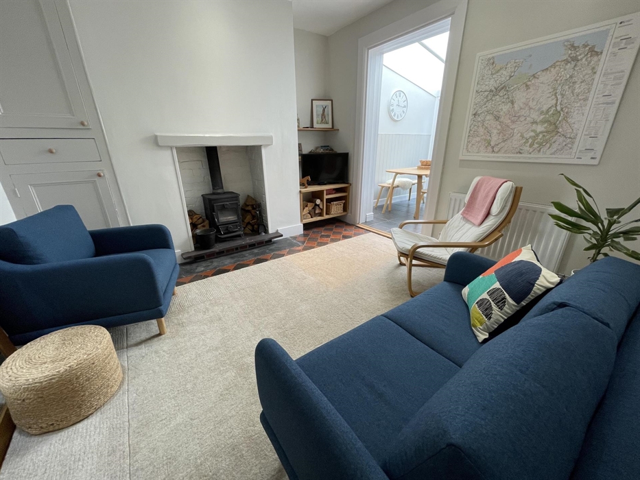 Rear lounge with wood burner