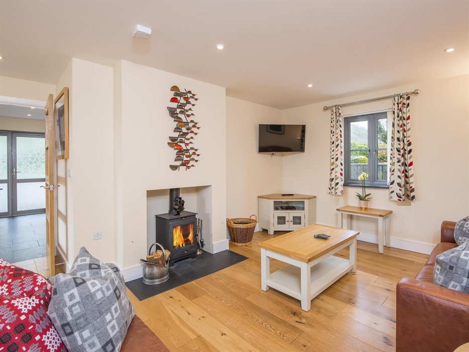 Lounge & Dining room (behind sofa)