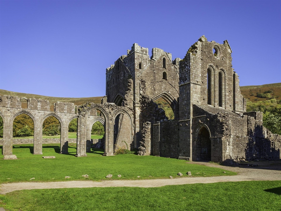 Llanthony Priory