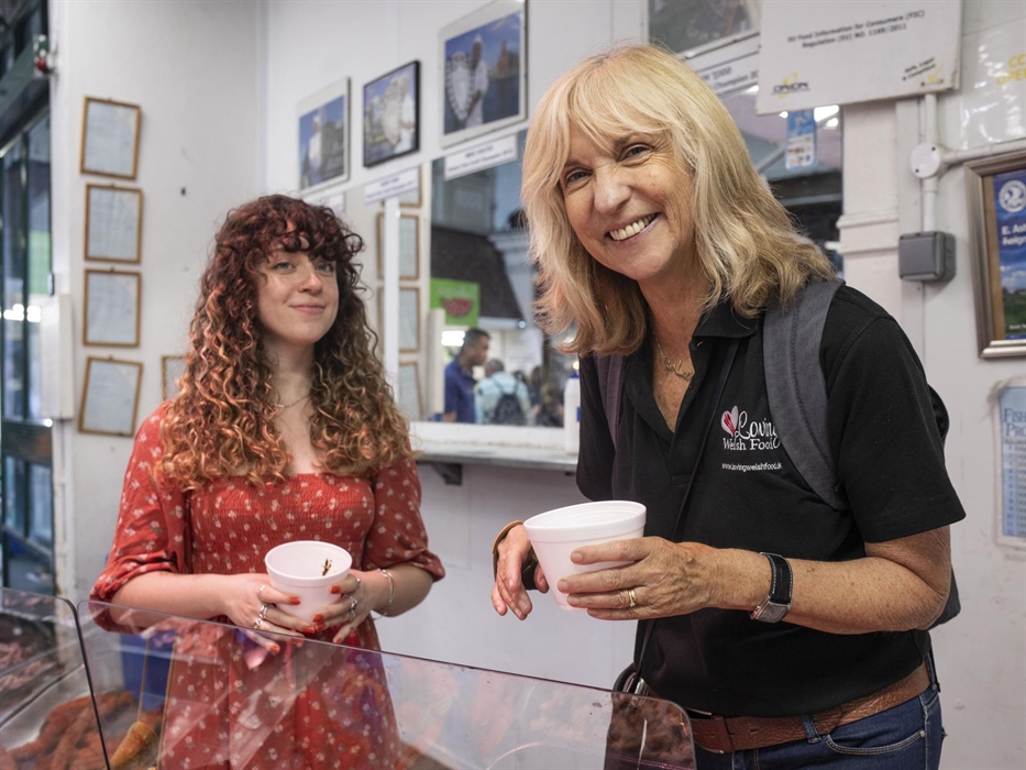 The best way to get to know Cardiff  - enjoy delicious tastings on a relaxed walk around Cardiff.