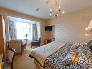 Gwesty'r Marine Hotel