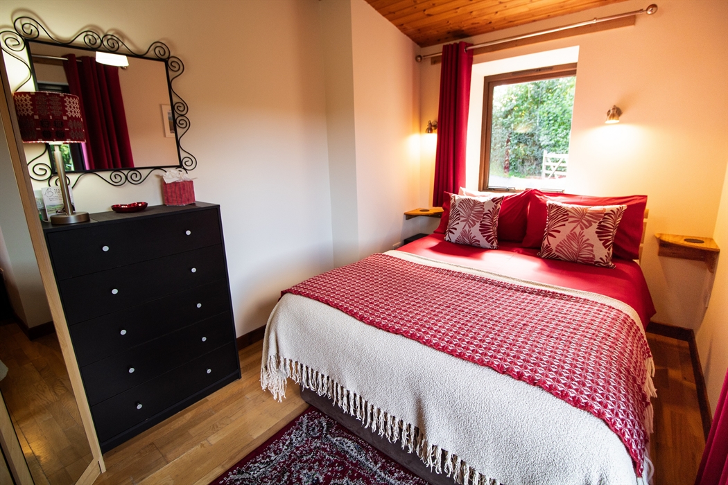 Ash Lodge and Sycamore Lodge double bedroom.